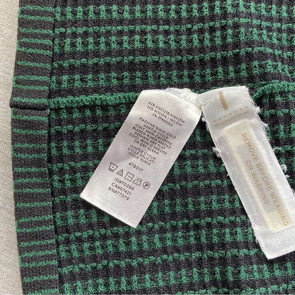 Ann Taylor Black/Green Knit Skater Skirt sz 2P - Picture 5 of 5